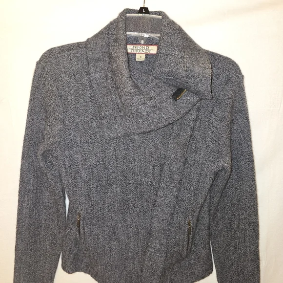 Beyond Threads Jacket - Picture 4 of 4